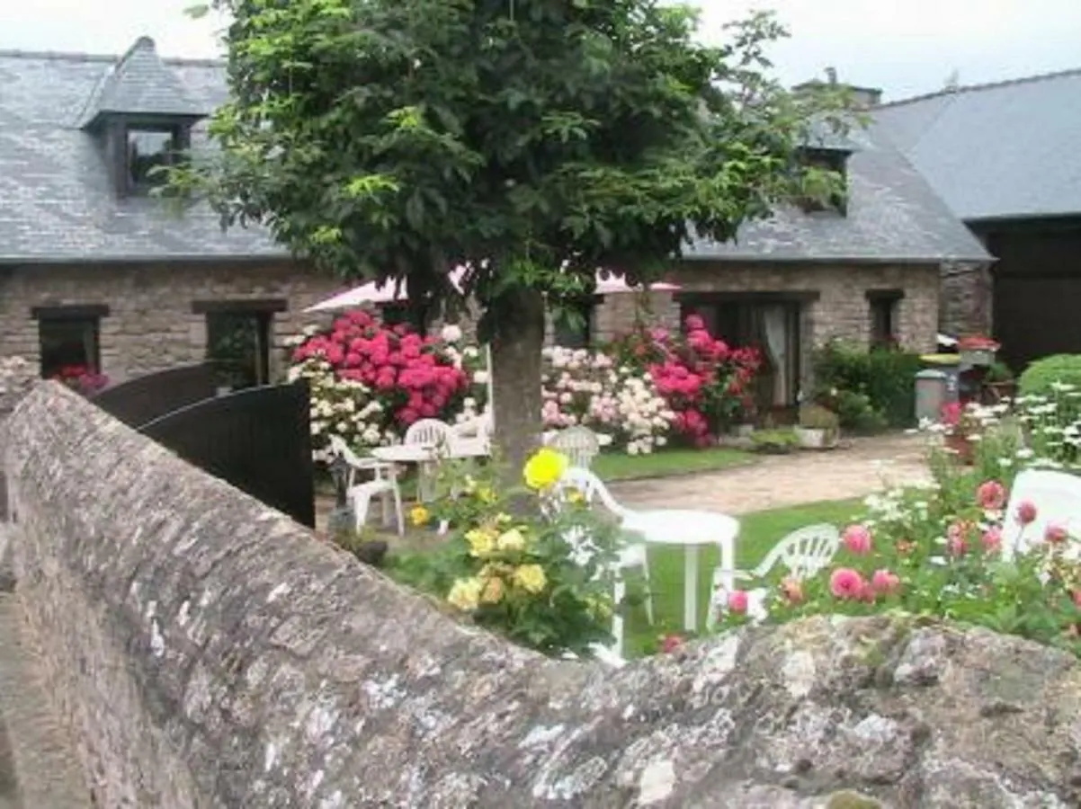 Gite de Kerberso Pléhédel 0*,